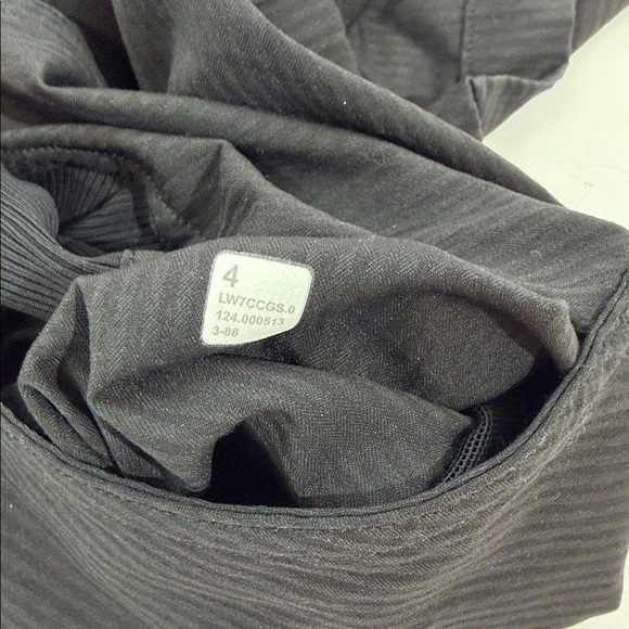 Lululemon Dance Studio Short Size 4 Black High Rise 3.5” EUC - Picture 12 of 12